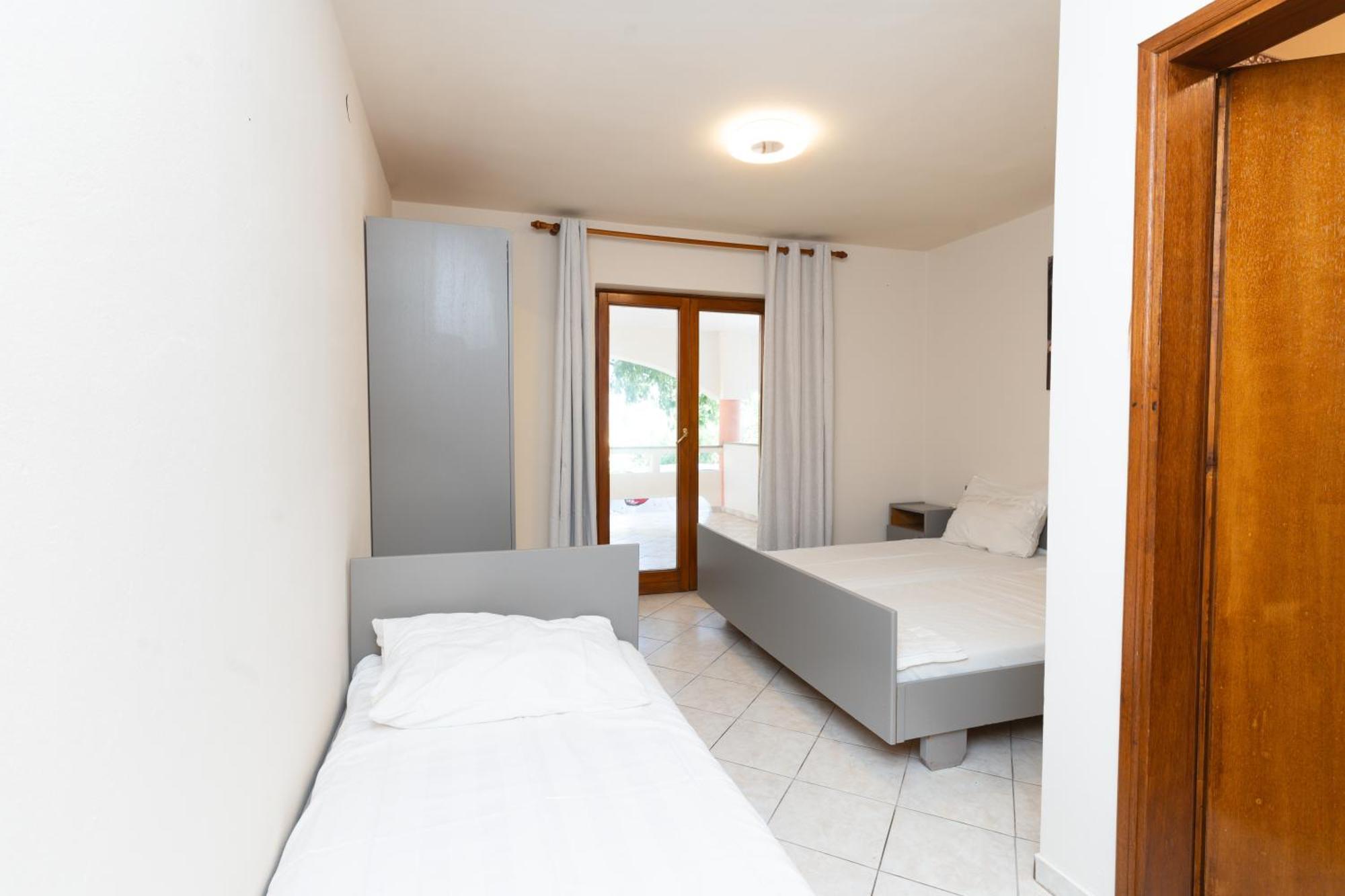 Villa Barbara Oasis Central Suite With Terrace ノヴァリャ エクステリア 写真