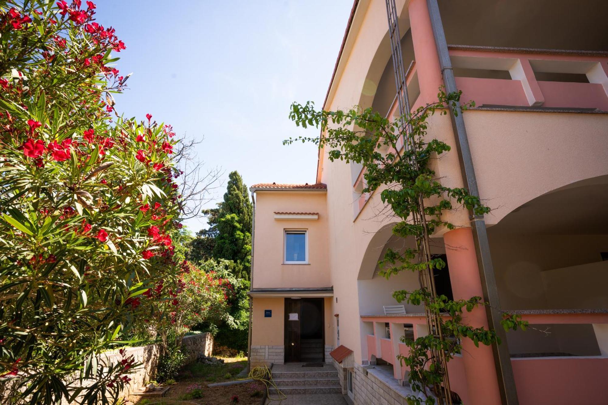 Villa Barbara Oasis Central Suite With Terrace ノヴァリャ エクステリア 写真